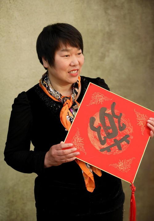 光影定格年味 上海為就地過(guò)年的家政阿姨留住美麗瞬間
